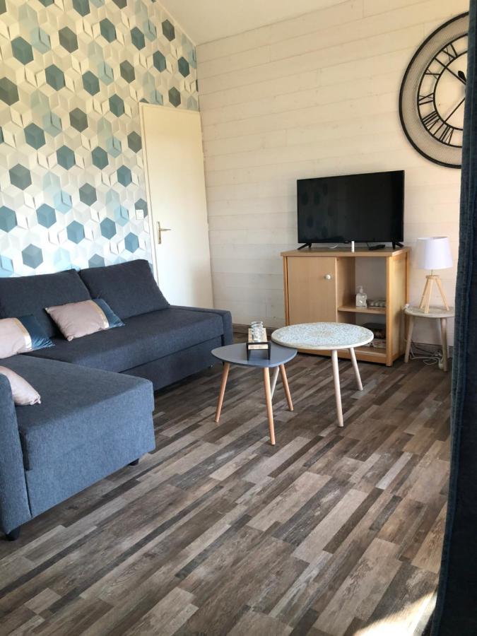 Cottage 4 Personnes Dans Domaine Prive Signy-le-Petit Bagian luar foto