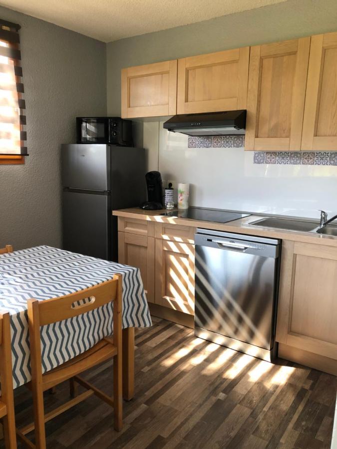 Cottage 4 Personnes Dans Domaine Prive Signy-le-Petit Bagian luar foto