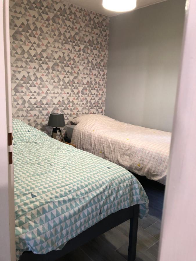 Cottage 4 Personnes Dans Domaine Prive Signy-le-Petit Bagian luar foto